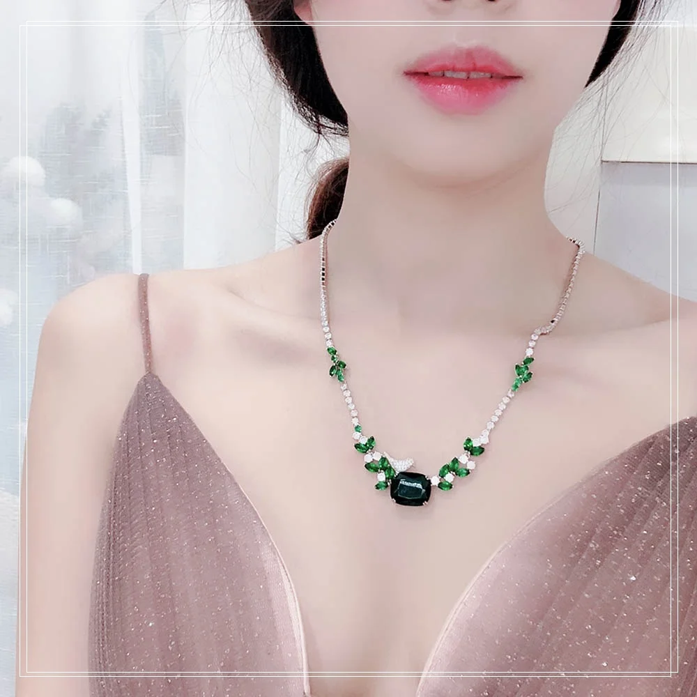 High-end Fashion Lady Banquet Jade Necklace Women Green Bird Dance Party Celebrit Christmas Gift Fairy Grunge Designer Jewelry