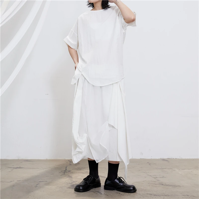 Summer ladies round collar solid color irregular design hem simple loose fashion short-sleeved T-shirt back button pleats short