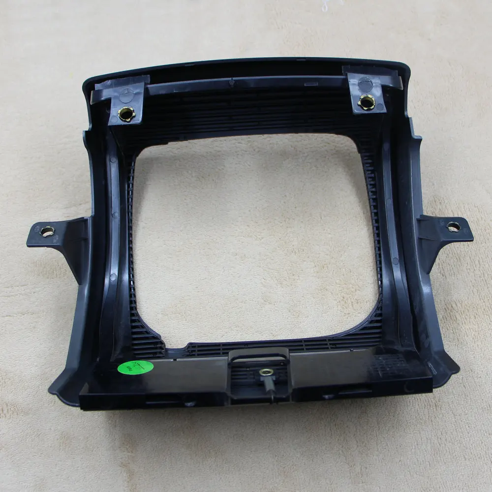 Apply to Passat B5 2000-2005 Steering gear shield Belt sliding Steering wheel shield Steering wheel shield 3B1 858 345