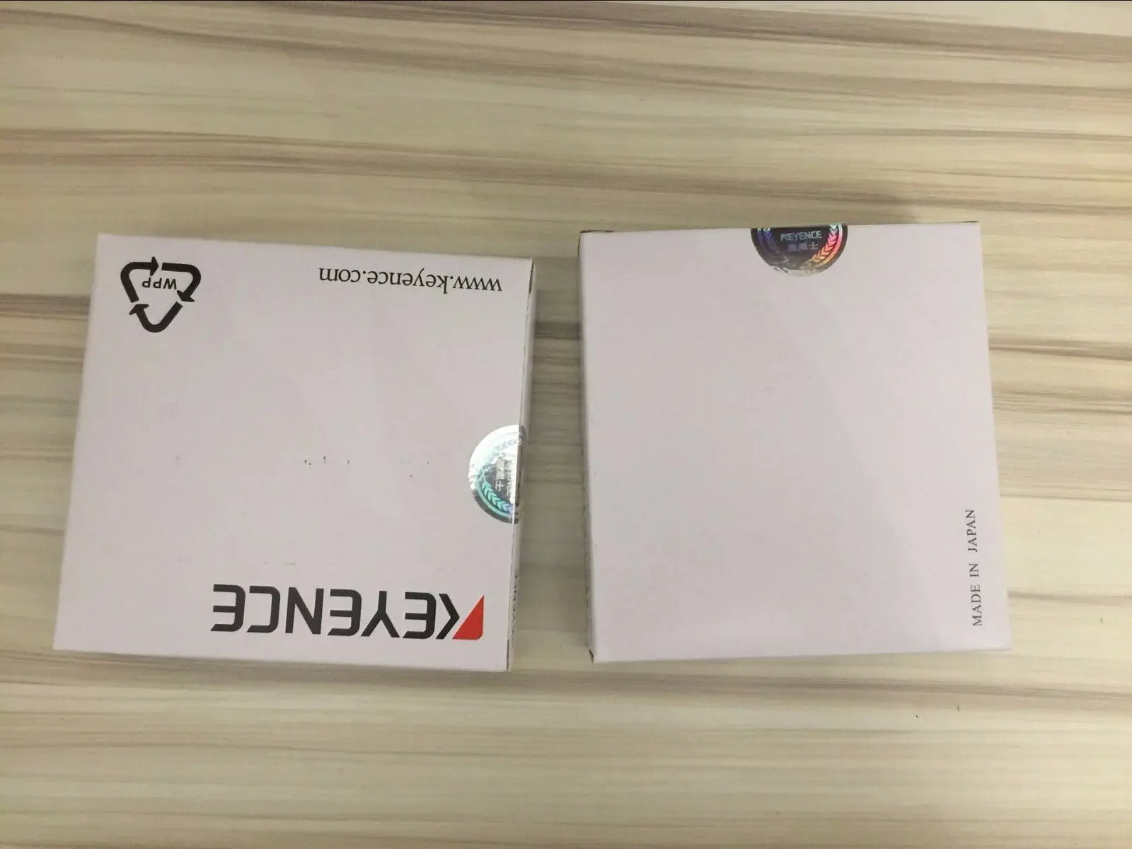 1PCS New Keyence EH-305 EH305 Proximity Sensor In Box