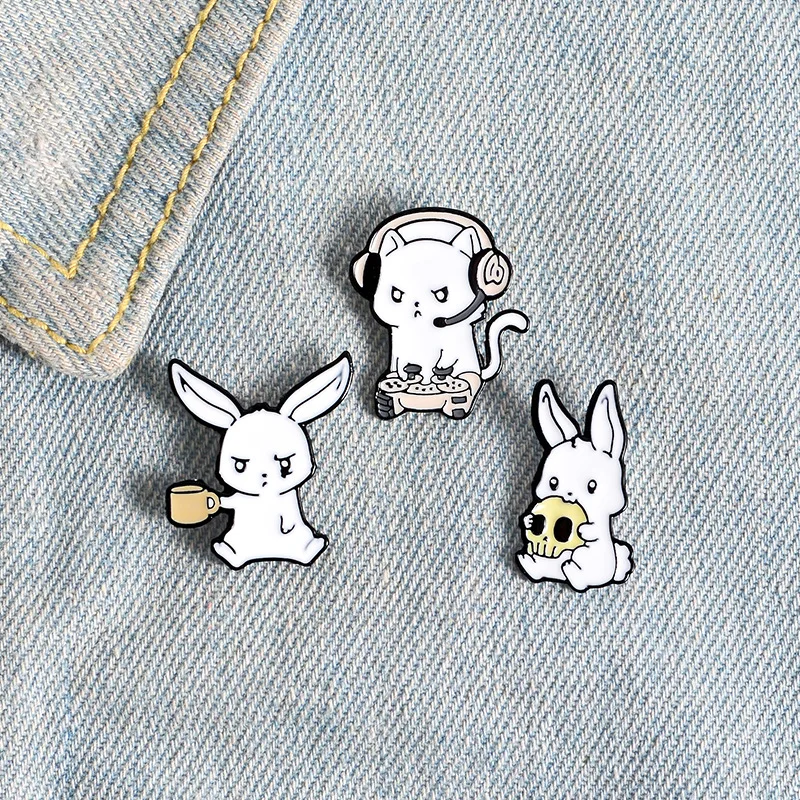 Rabbits Enamel Pin  Brooches Bunny Playing Game Skull Coffee Funny Badge for Bag Lapel Pin Buckle Animal Jewelry Gift for Friend