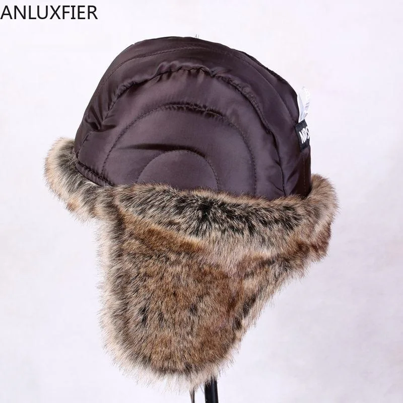 새로운 남여 봄버 모자 러시아 Ushanka 모자 남자 여자 가짜 모피 트랩퍼 모자 PU 가죽 바람 방지 Earflap 따뜻한 모자, 모자를 쓰고 있죠, 남자 여자 모자를 쓰고 있죠, 모자를 쓰고 있죠, 패션, 편안한 착용감, 신제품