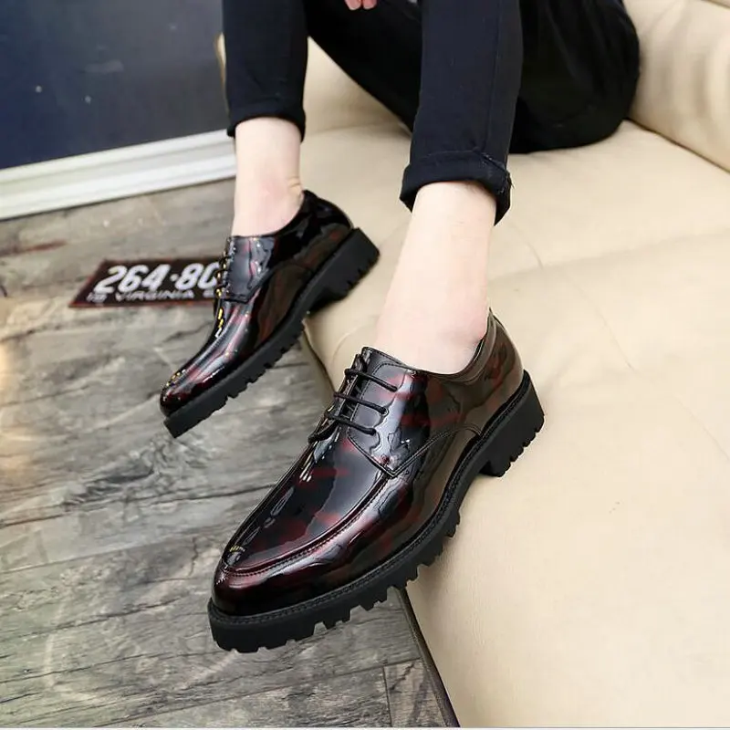 

New Luxury Leather Brogue Mens Flats Shoes Casual British Style Wedding Oxfords Fashion Brand Dress Shoes For Men 869