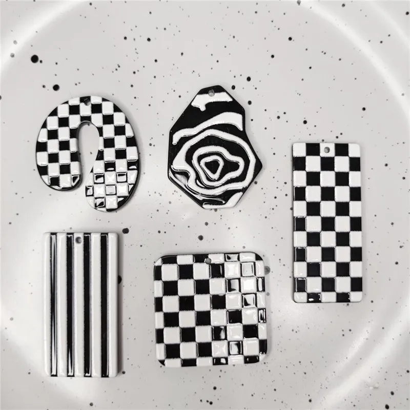 

Newest 50pcs/lot White lattice pattern print geometry Square rectangle shape acrylic beads diy jewelry earring accessory