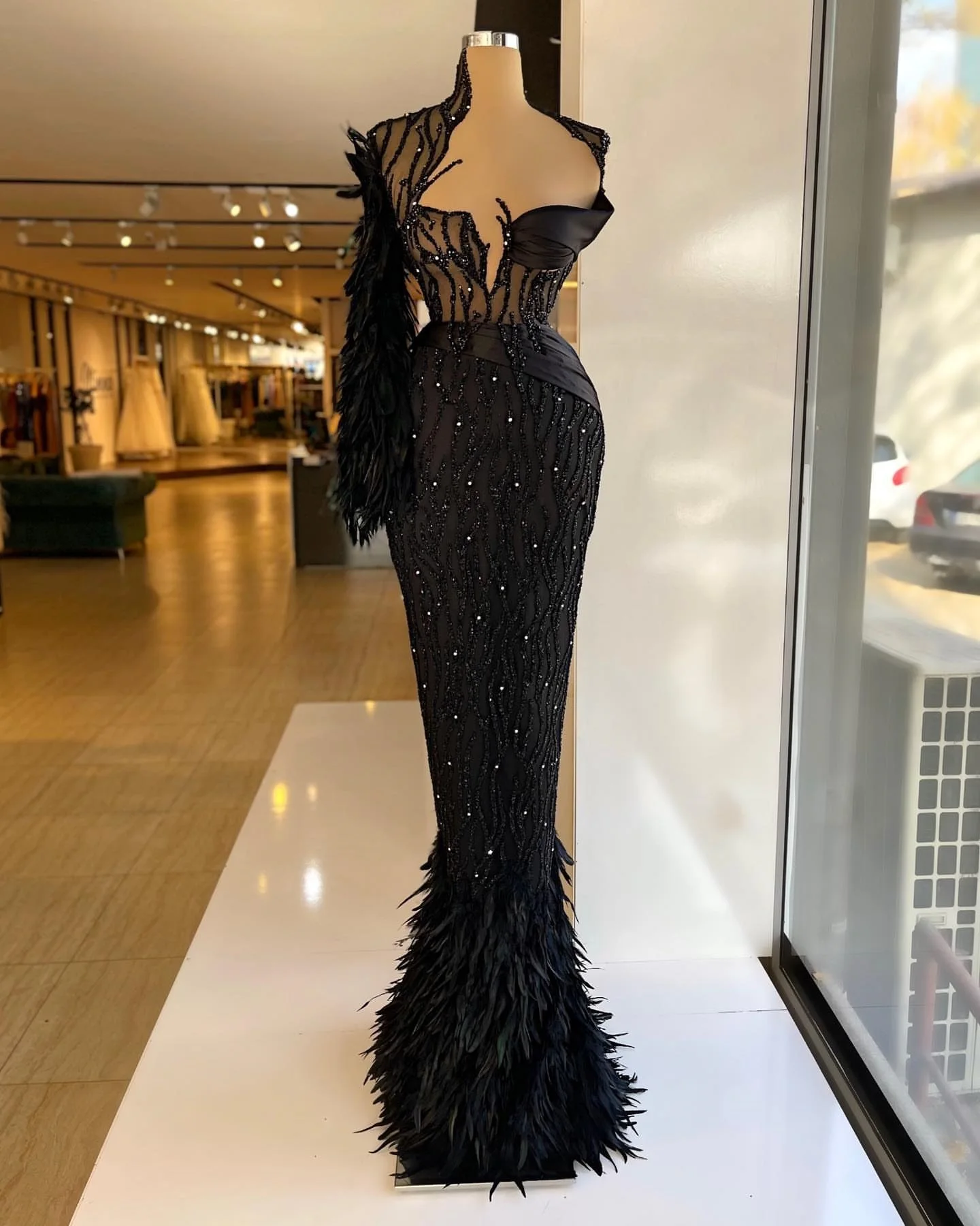 Nieuwe Luxe Mermaid Avondjurken Een Schouder Lange Mouwen Veren Pailletten Shiny Vrouwen Elegante Prom Pageant Jurken Custom Made