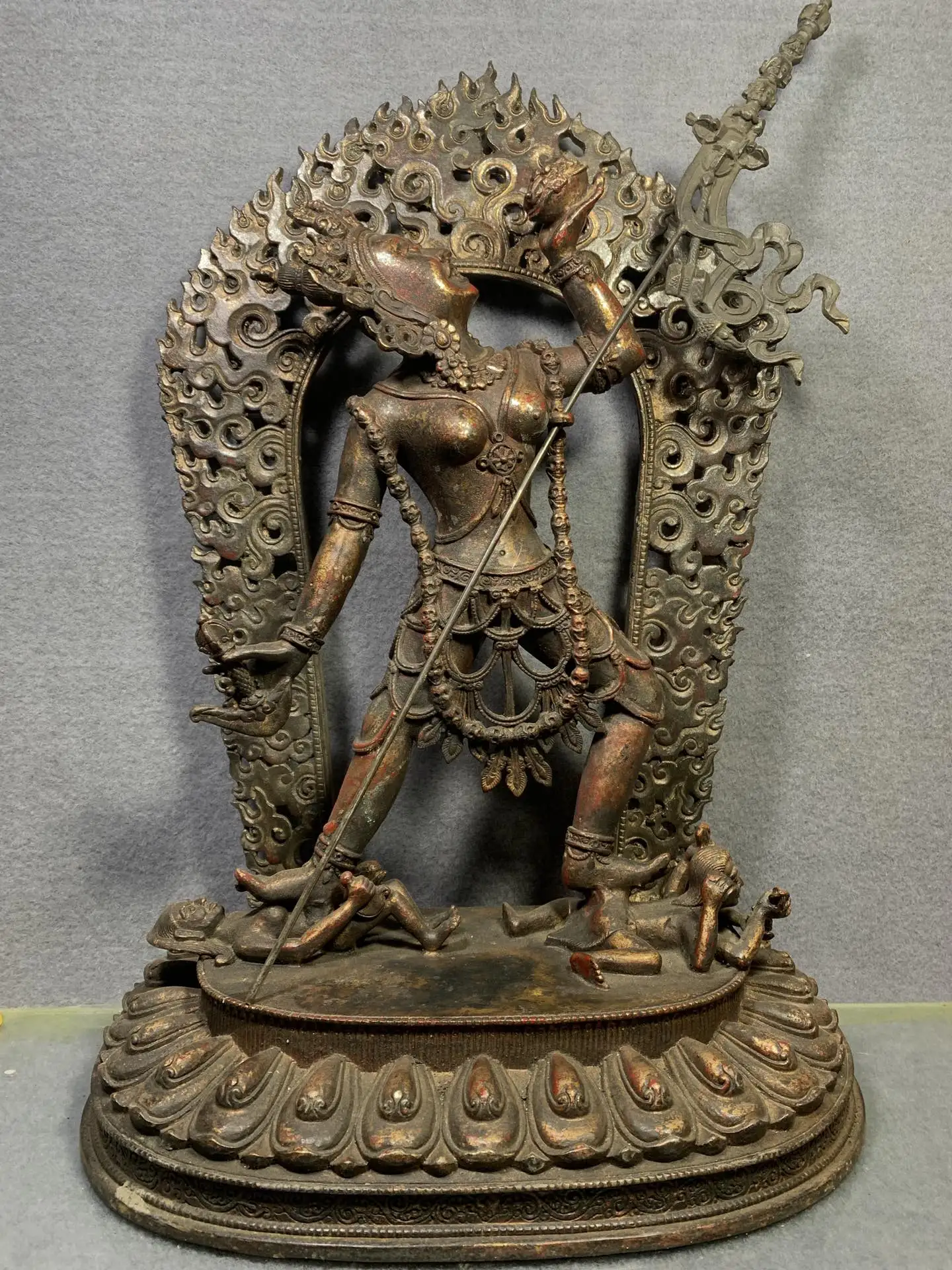 

Коллекция тибетских храмов 18 дюймов, старый Бронзовый Cinnabar Naruokaju Dakini, стоячий Будда наропа, школа ваджрайогини, поклонение зал