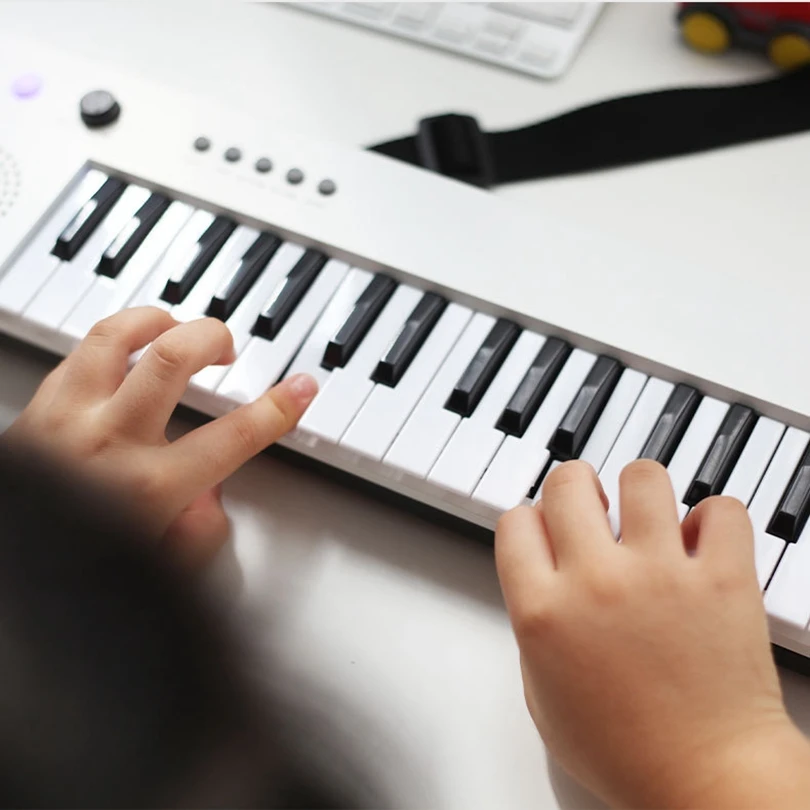 Rechargeable 37 Keys Guitar Electronic Organ Mini Key Board Children Piano with Microphone Musical & Shoulder Strap Gift