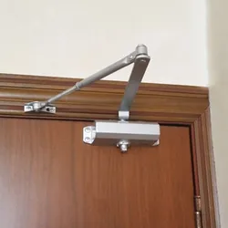 Automatic Door Closers Security System Adjustable Closing/Latching Speed Aluminium For Left And Right Hand Doors 25-45 Kg 900M