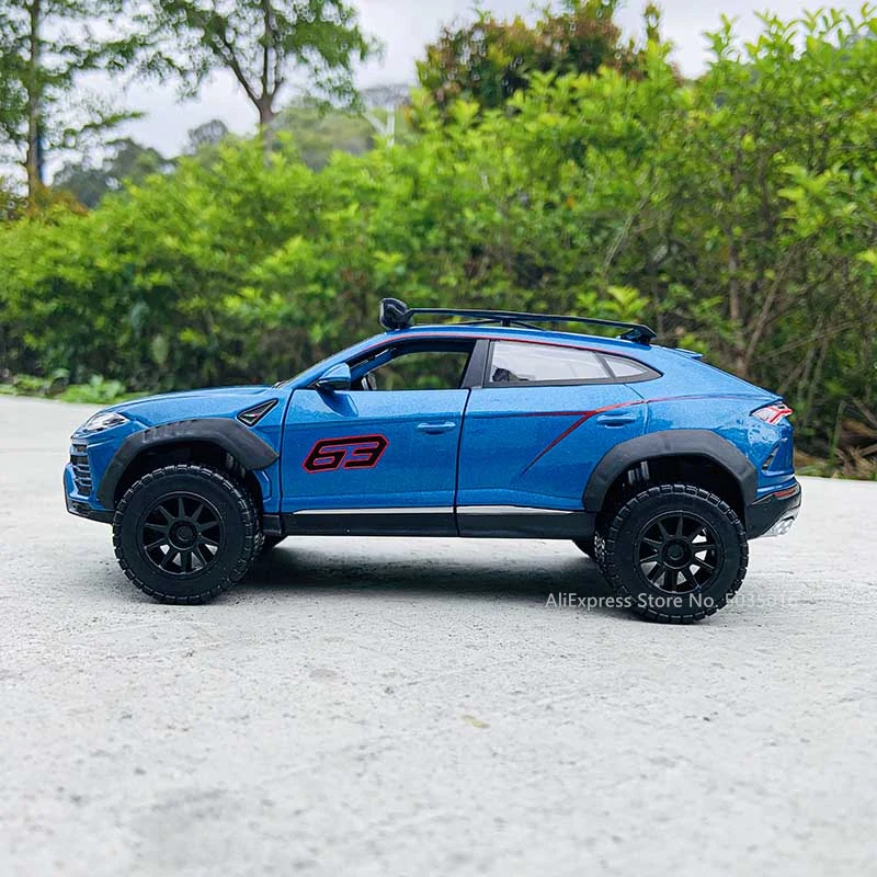 Maisto 1:24 Lamborghini URUS blue simulation alloy car model crafts decoration collection toy tools gift