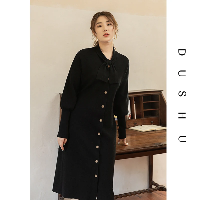 

DUSHU Elegant lantern sleeve knitted sweater dress Women autumn winter belt vintage midi dress Female bow slim office dress 2020