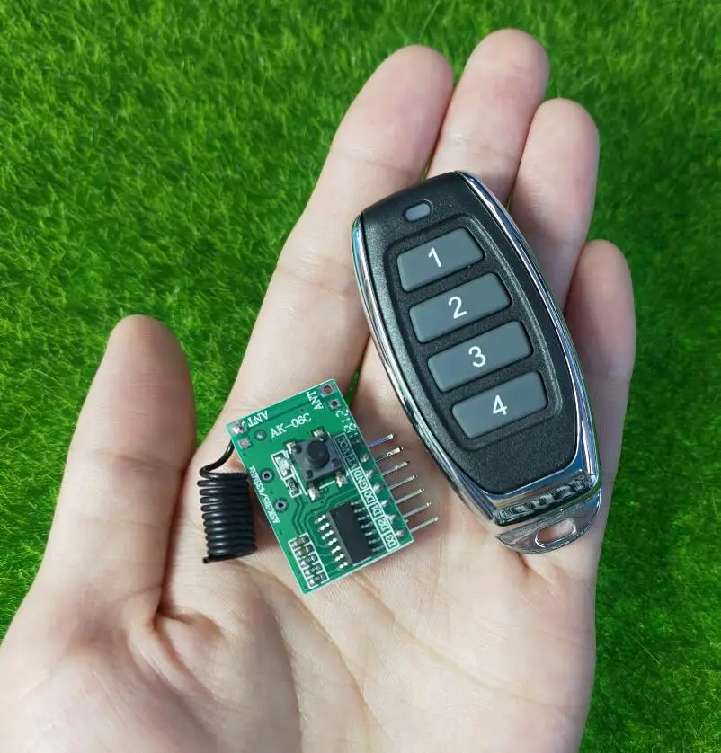 DC3.5V 5V 433MHZ 4 channel  low-power learning code  door car lock special wireless receiving module