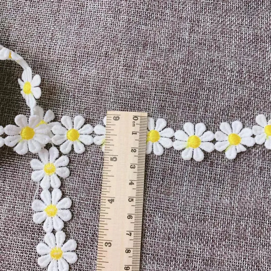 2.5CM ampio cotone pastorale ricamato Daisy Ribbon Dress pizzo Applique colletto scollatura Trim fai da te copricapo da sposa cucito Decor