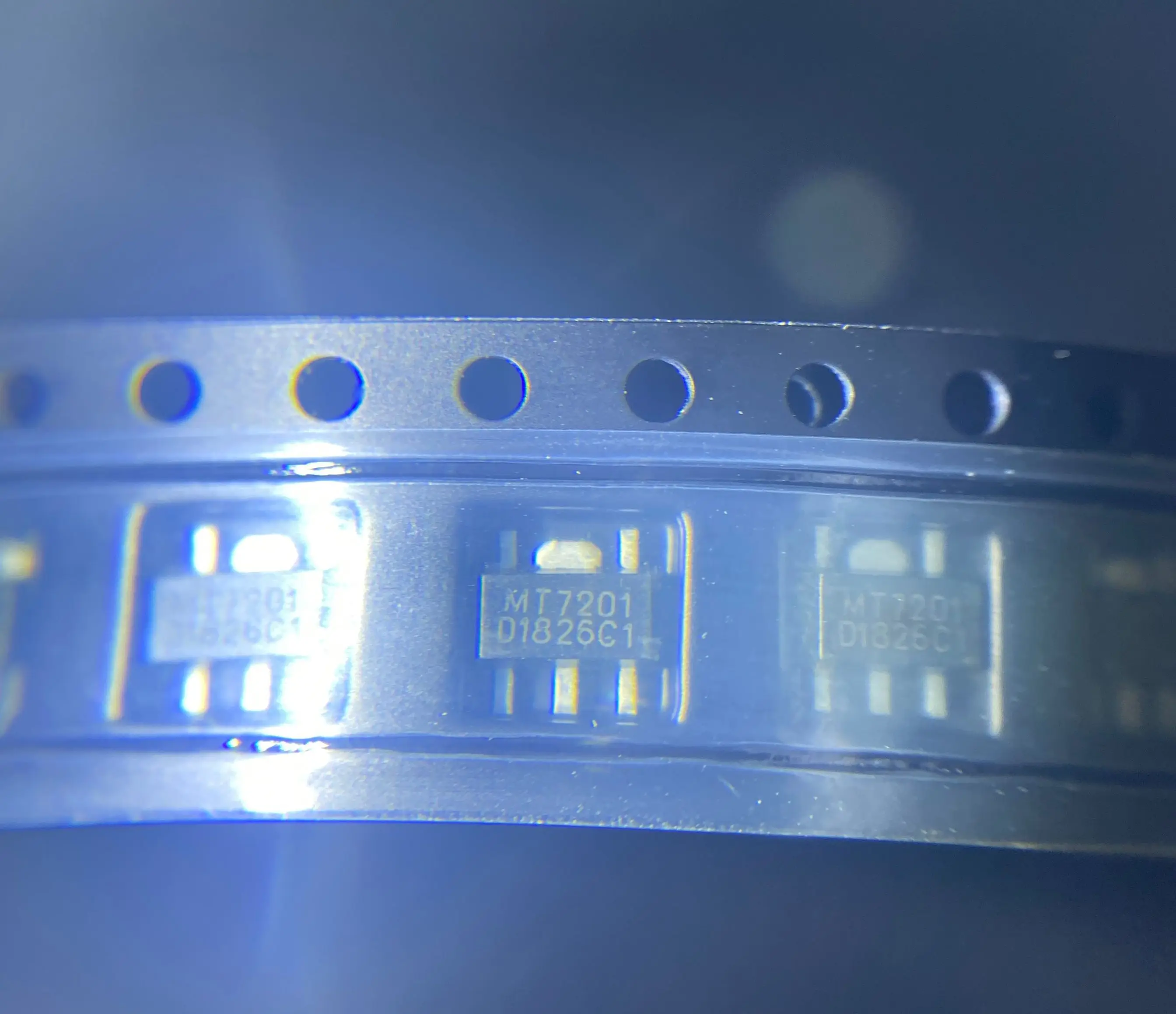 50 ~ 100 قطعة/الوحدة MT7201C + MT7201 MT7201C MT7202 SOT89-5 جديد الأصلي شحن مجاني