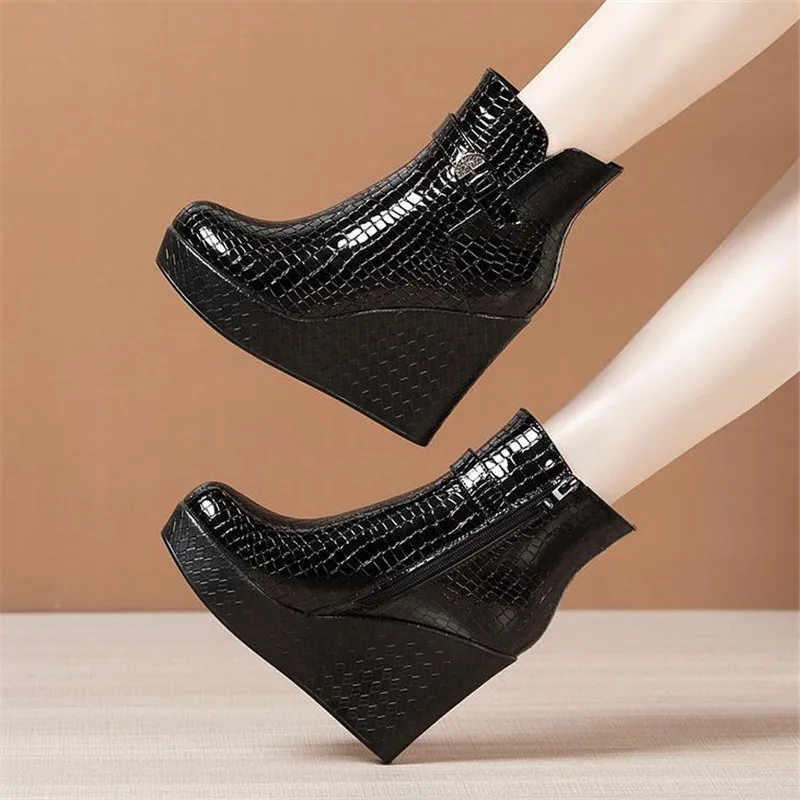 New spring Autumn Women Ankle Boots Women wedge platform high heels Boots Solid Lace-up Fashion Ladies shoes Plus size 33-43