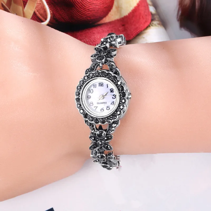 Charms Women Ancient Silver Plated Bracelets Girls Crystal Accessories Fashion Lady Quartz Watches Female Hand Accessories