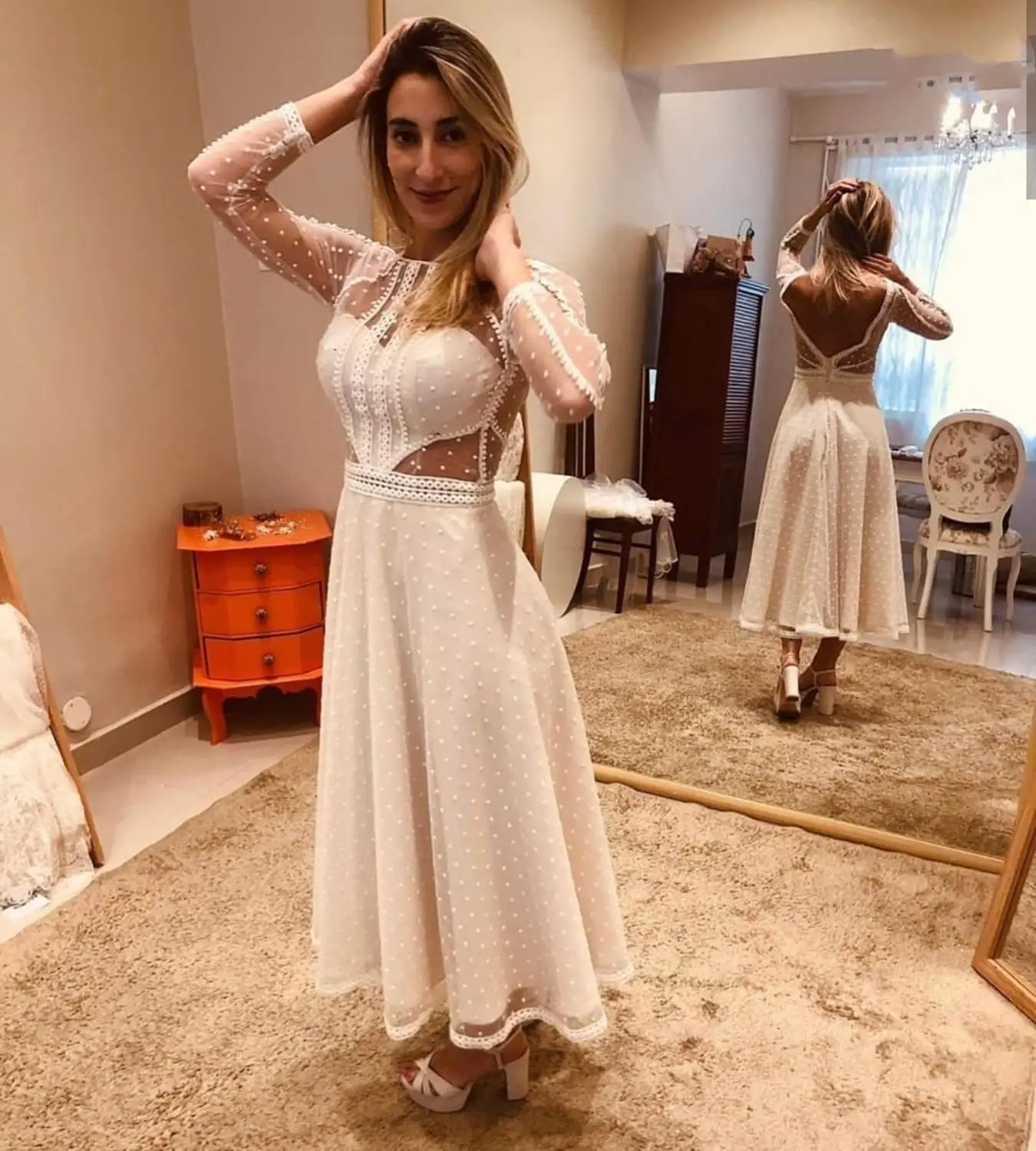 Vestidos de casamento curto na altura do joelho manga longa ponto net sem costas a linha 2021 vestidos de noiva para petite feminino o pescoço encantador