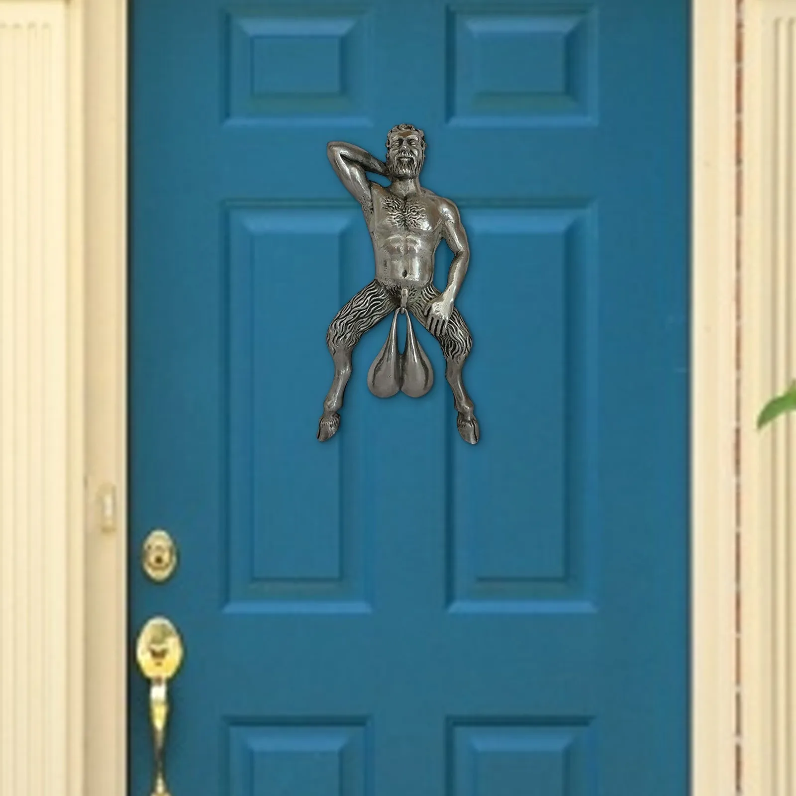 Old-fashioned Door Knocker Vintage Hanging Doorbell Pendant Funny Muscle Man Knocking Ornaments Home Decoration For Front Door