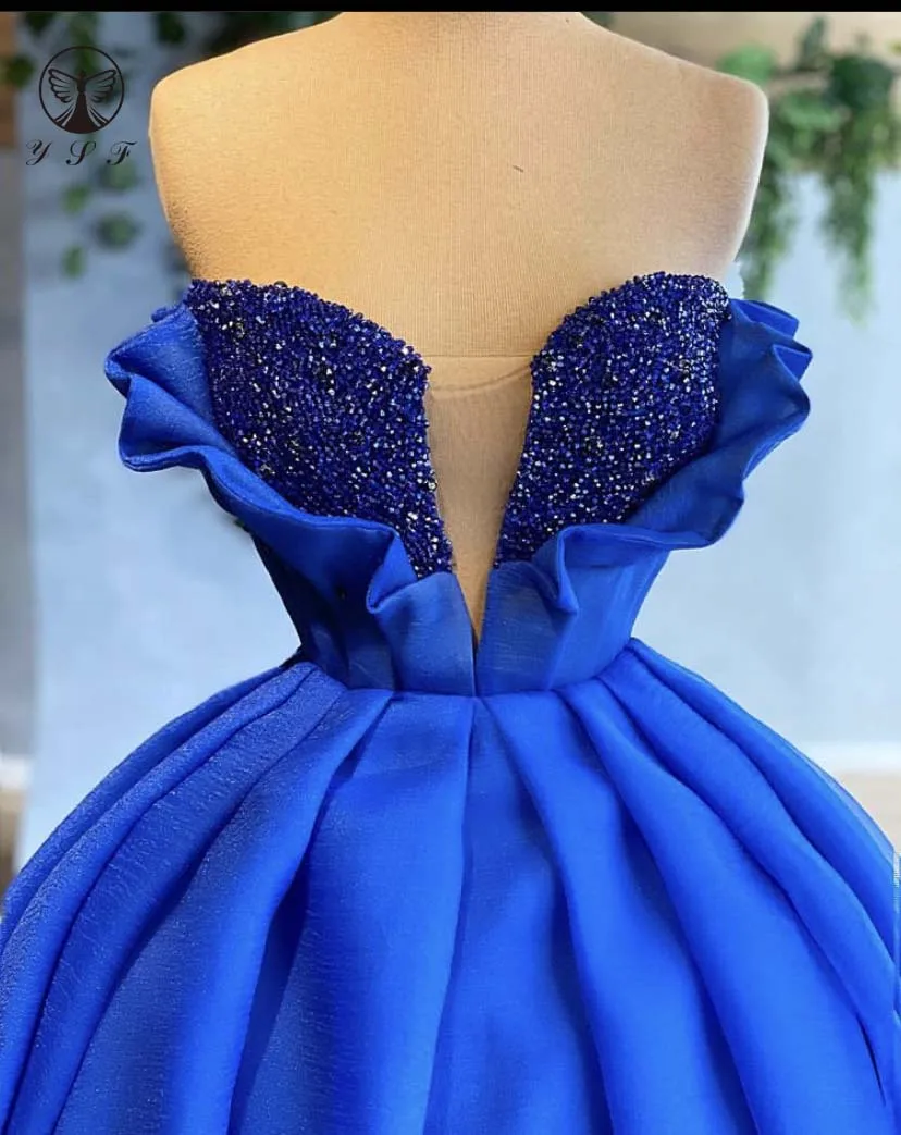 Vestidos De Fiesta De diseñador, azul real, con cuentas De cristales, sin mangas