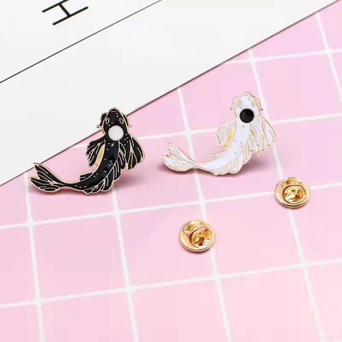 음과 양 잉어 핀 잉어 물고기 금붕어 하드 에나멜 옷깃 핀 배지 브로치 동물 핀 컬렉션 보석 선물 친구 도매
