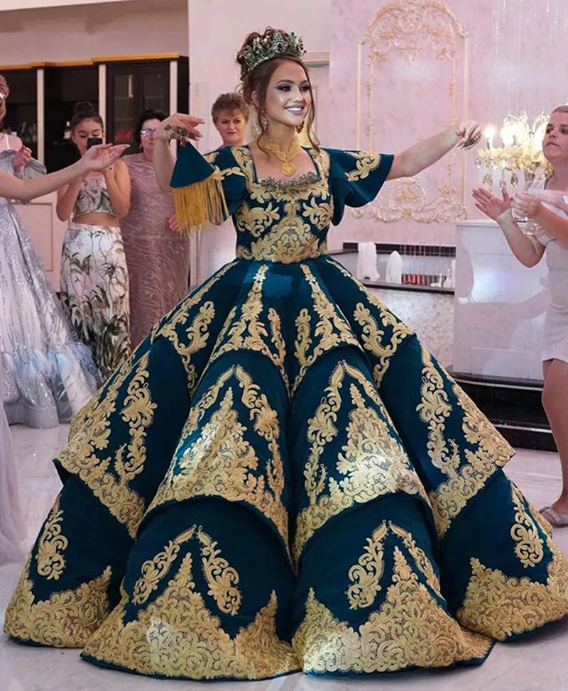 Puffy Short Sleeves Arabic Dubai prom Dresses 2022 Plus Size Luxury Sparkly Gold Lace Applique Tiered Ruffles evening  Gown