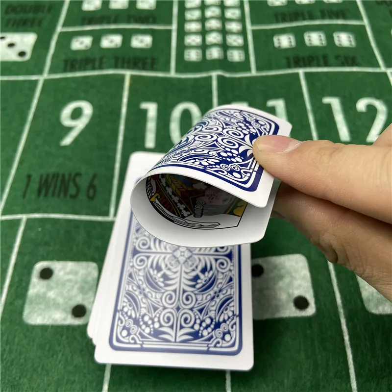 Cartes à jouer imperméables en plastique, 1 pièce, Poker, divertissement d'intérieur en famille, jeux de société, jeu Baralho