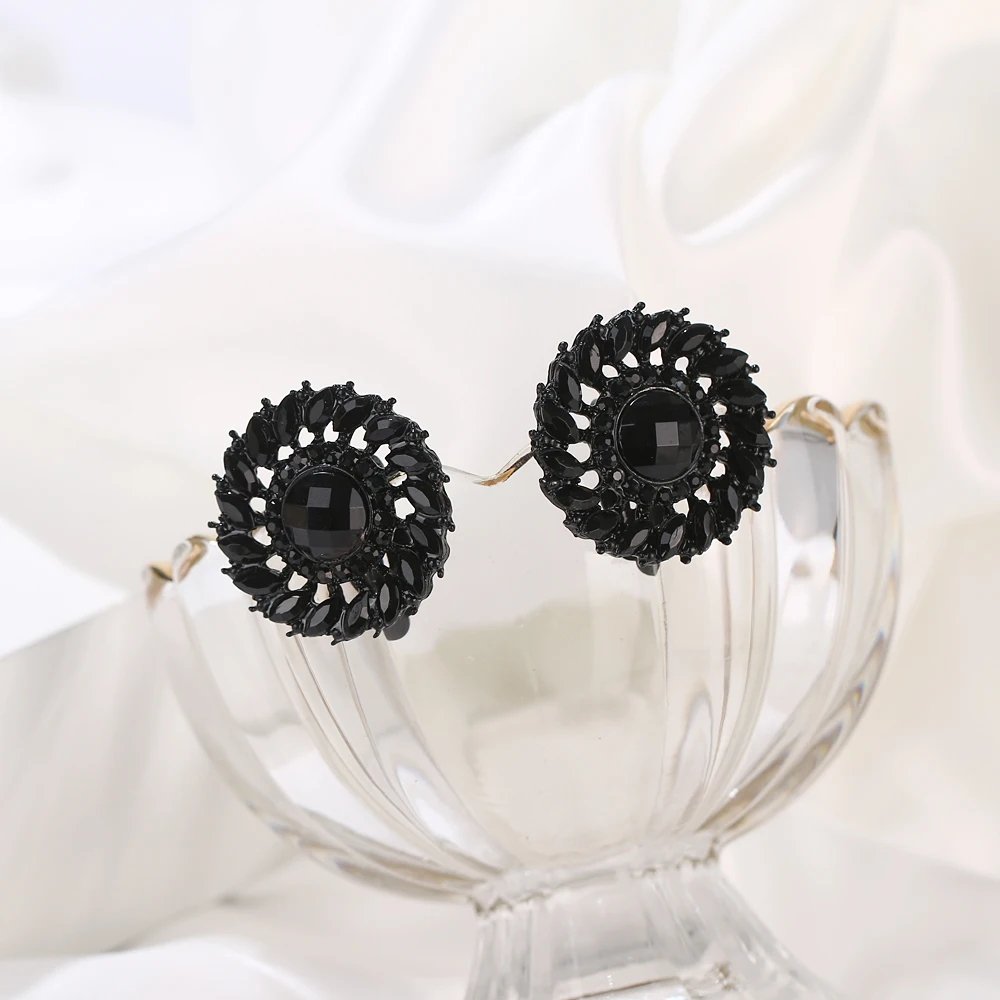 2020 Z Fashion generous charm charming pure black dark desire to rhinestone ear clip party party gift free shipping