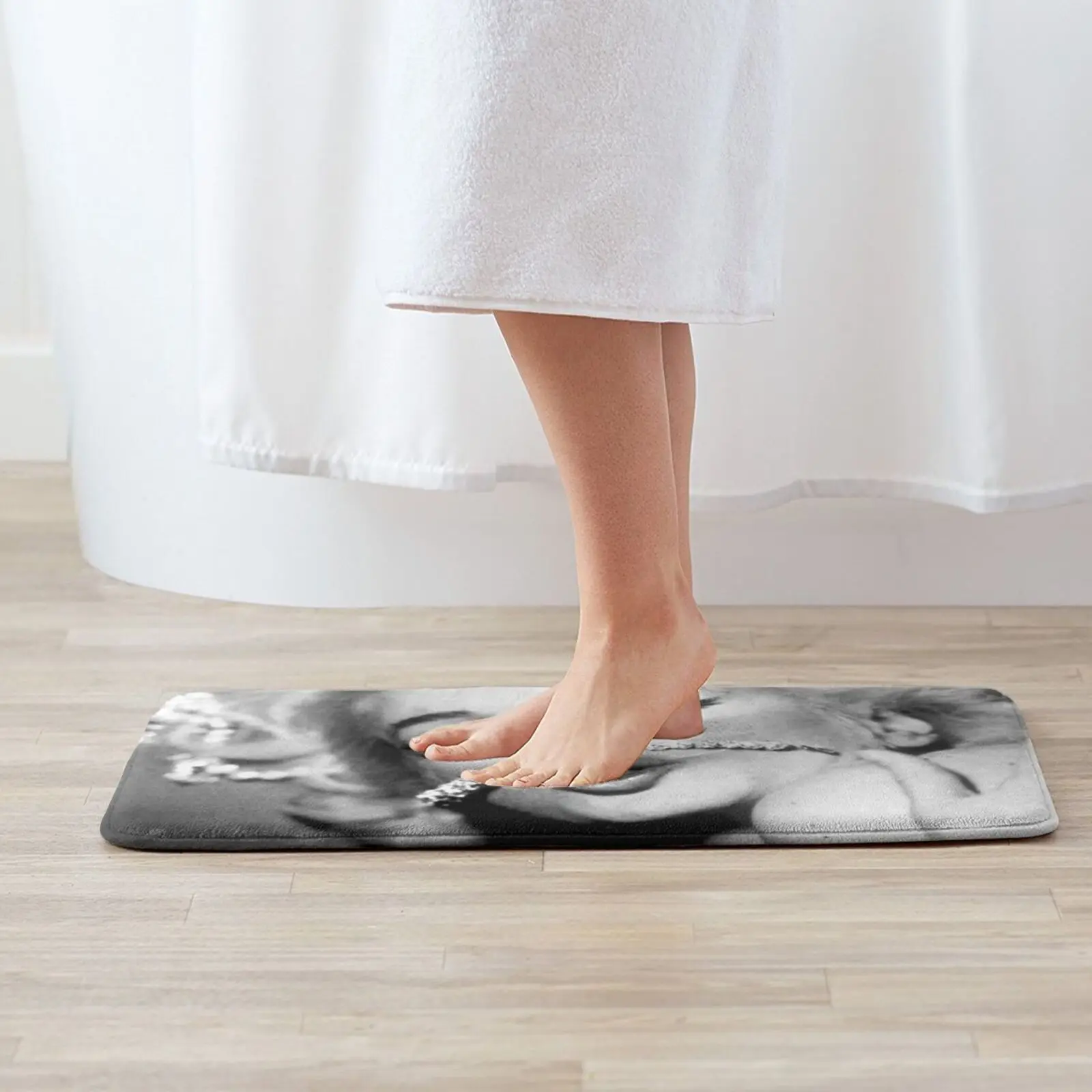 Marilyn Monroe Vintage Diamonds Are A Girls Best Friend Retro Black And White 1950s Mat Rug Carpet Anti-Slip Floor Mats Bedroom