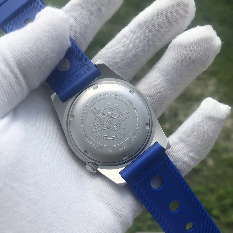 Steeldive Men Diver Watch 42.5mm Pilot Automatic Mechanical Wristwatch 20ATM Waterproof Luminous NH35 Sapphire Ceramic Bezel