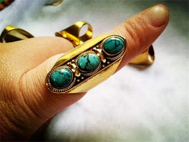 Nepal Vintage Jewelry Brass Inlay Natural Turquoiss Golden Finger Ring for Lady R165