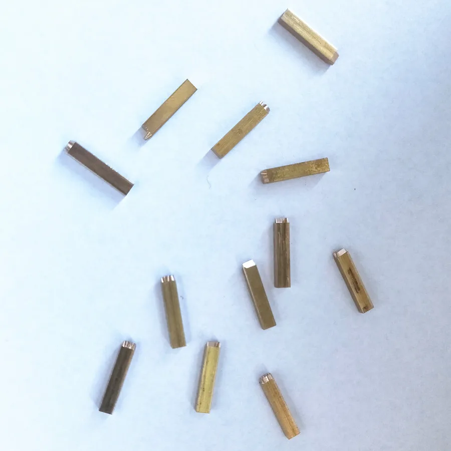 2 × 3 × 15 و 2 × 4 × 15 مللي متر حار ختم حامل ل HP-241B ماكينة تدوين التاريخ مع الحروف الإنجليزية أفبيت الأحرف A-Z كل 3 قطعة