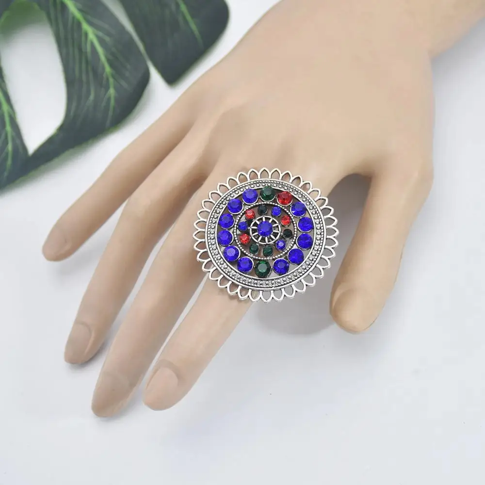 Full Rhinestone Crystal Adjustable Rings for Women Boho Vintage Tibetan Silver Color Finger Ring Wedding Party Jewelry Gift