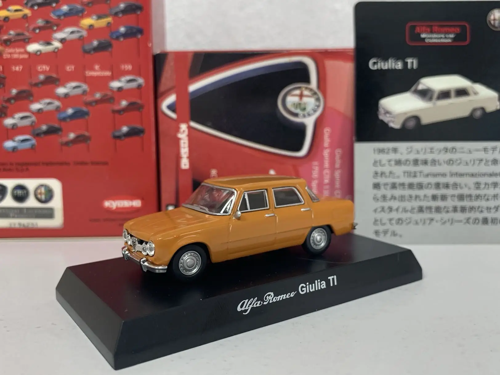 KYOSHO 1/64  Alfa Romeo Giulia Ti Collect die casting alloy trolley model