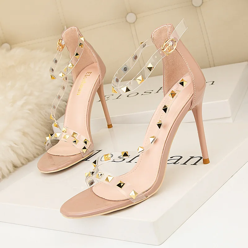 

Transparent Rivets Buckle Female Gladiator Sandals Summer Sexy Open Toe Patent Leather High Heels Shoes Women Party Dress Pumps