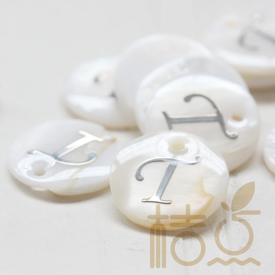 DIY Supply-Natural Shell with Alphabet Finding - Silver Color - Alphabet - Letter - Round 15mm (B203)