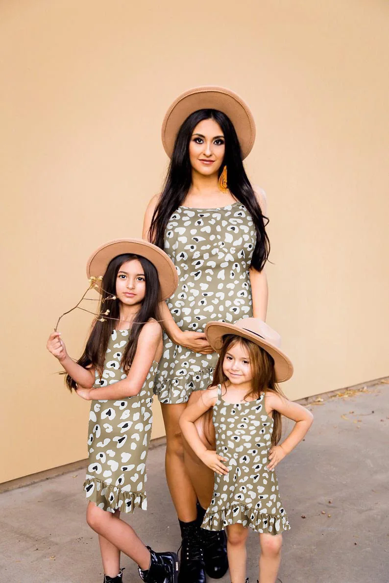 Leopard Dress for Mommy and Mini Me Print Suspender Dresses Mother Daughter Matching Up Suit Party Fashion Outfits Family Look