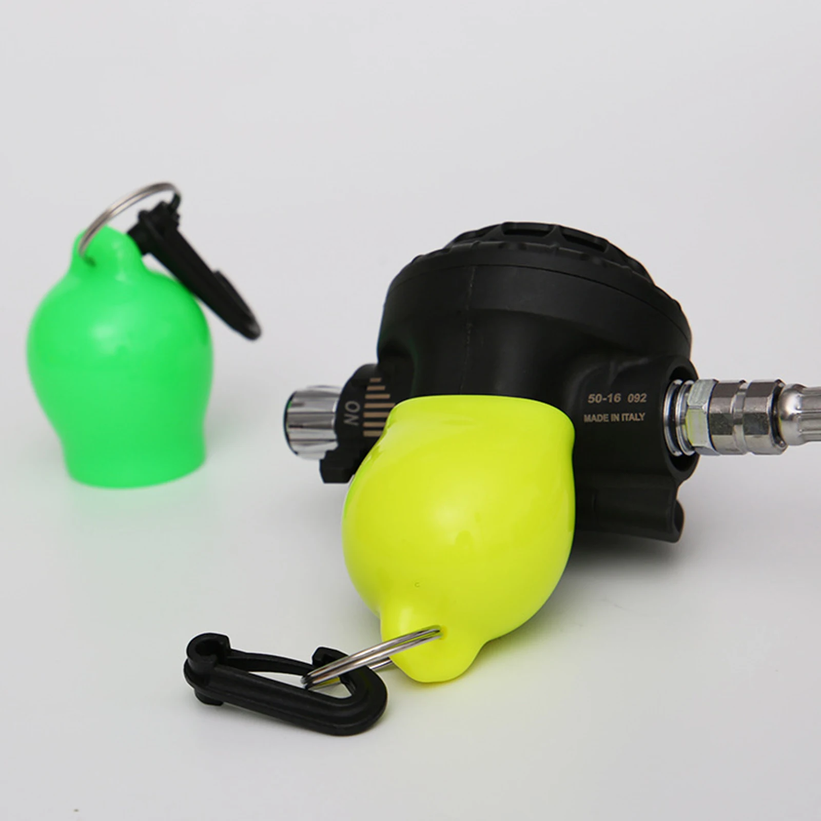 Regulator Mouthpiece Cover Protective Cap Dive Octopus Holder with Clip-Diving Snorkelling Equipment Breathing Tube Accessories