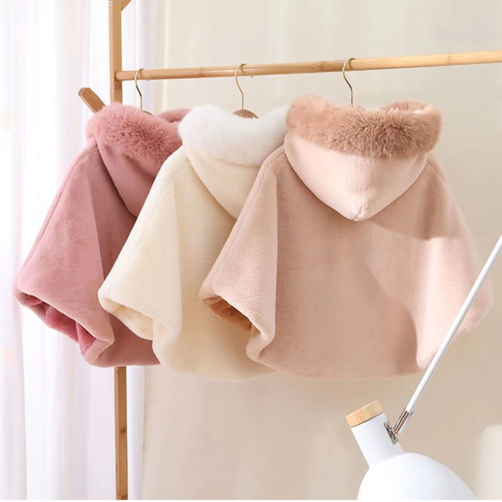 Baby Girls Faux Fur Hooded Jacket Formal Wedding Birthday Party Cloaks Shawl Coat Princess Hooded Warm Shrug Cape Outerwear