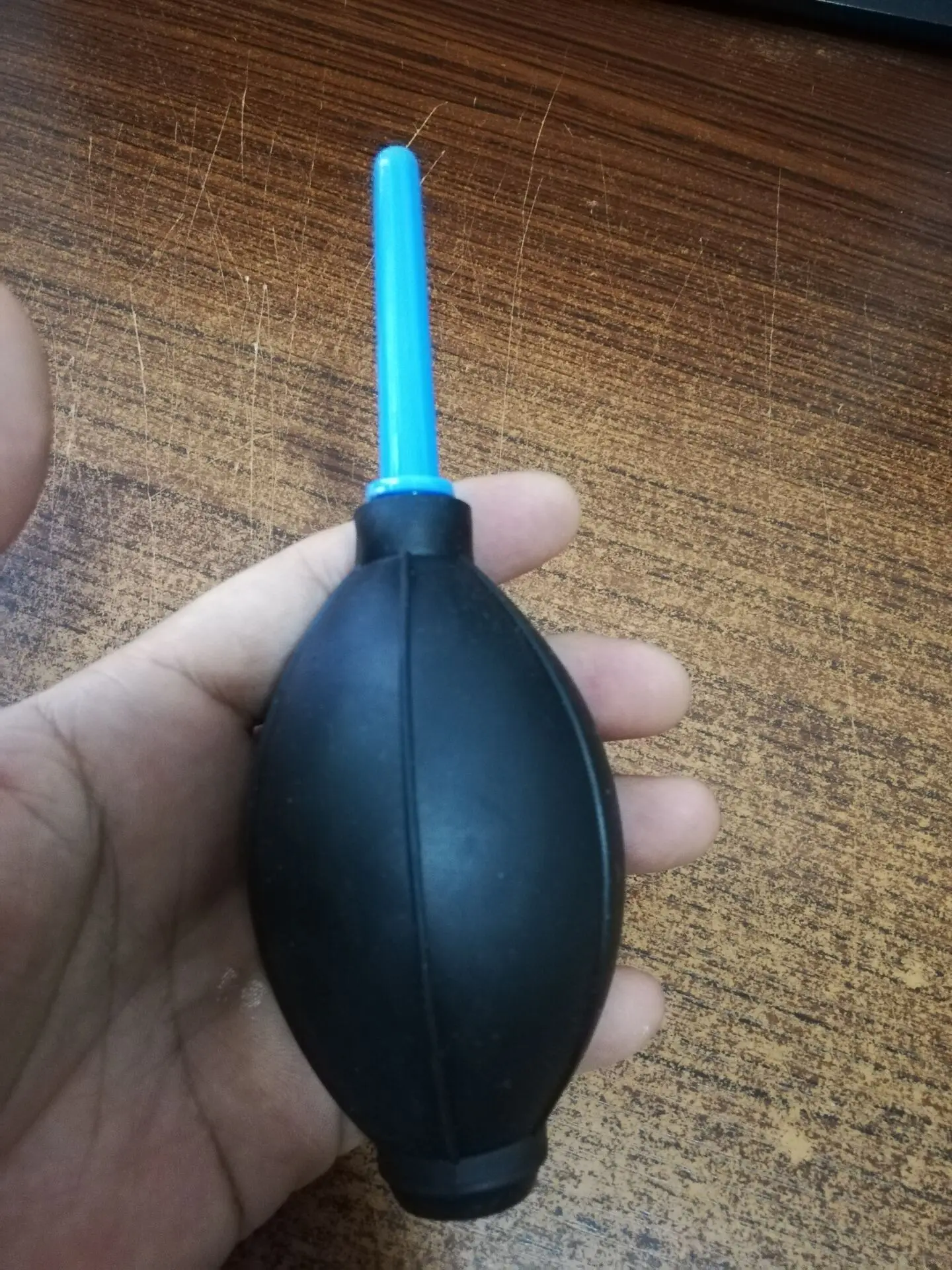 Universal Dust Blower Cleaner Rubber Air Blower Cleaning Tool for Camera Lens, Lens UV Filter, Sensor, DV and Computer Keyboard