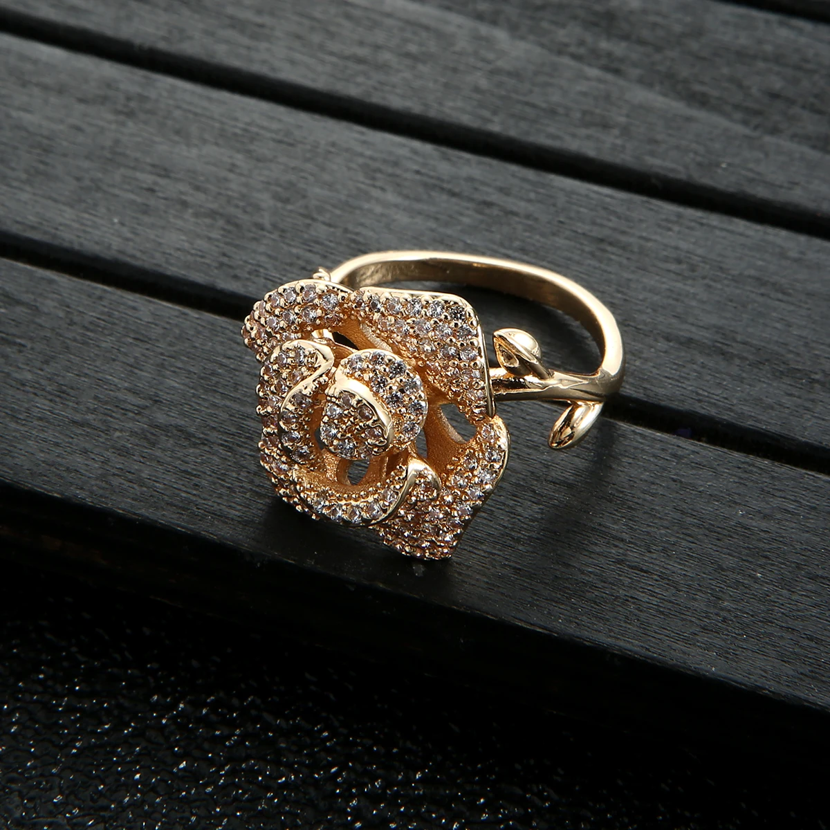Luxury Rose Flower Stackable Rings for Women Wedding CZ Finger Rings Beads Charm Ring Bohemian Beach Jewelry  J1959