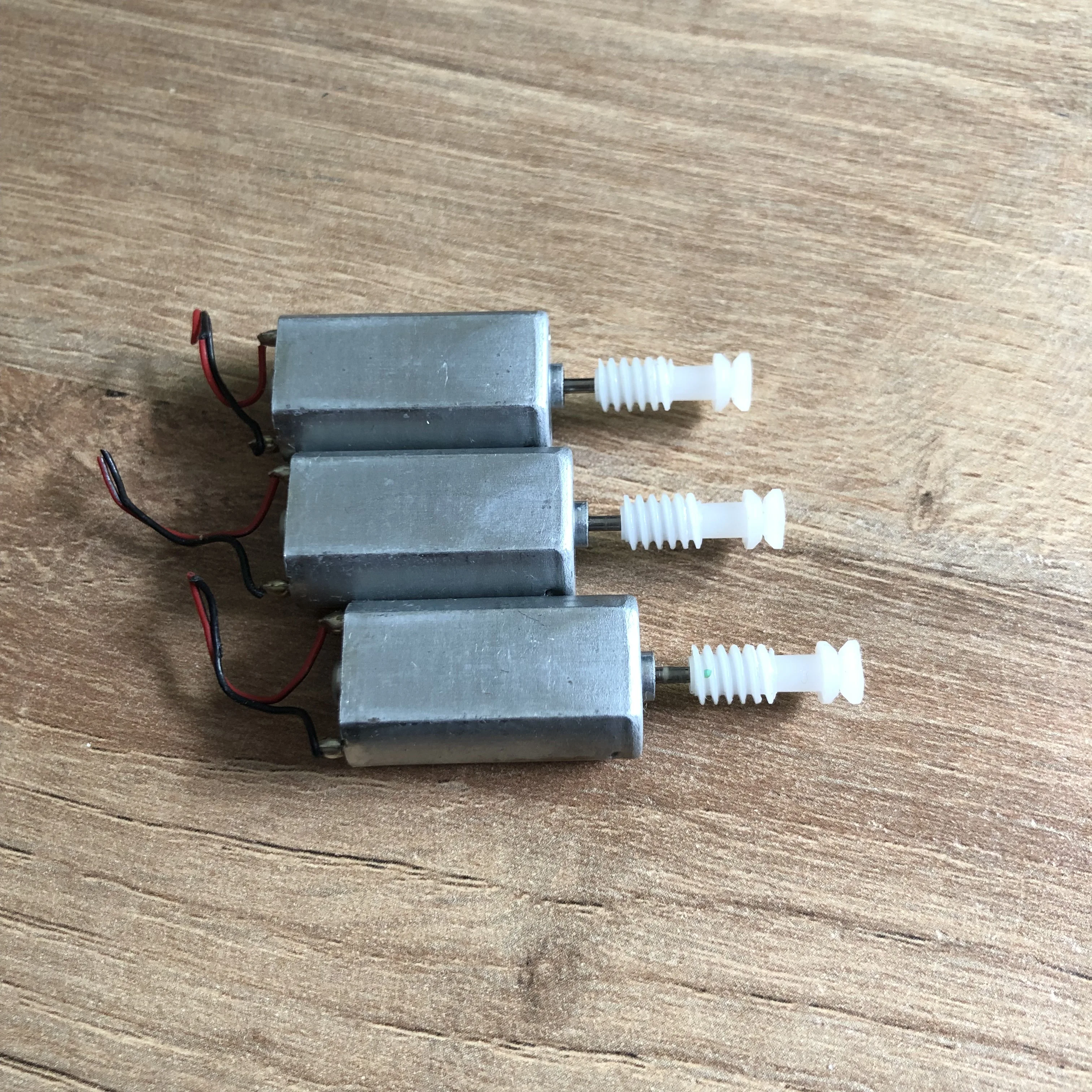 Auto Dvd Mechanisme Motor WFF-050SD-11190 050SD-11190 D/V4.6V