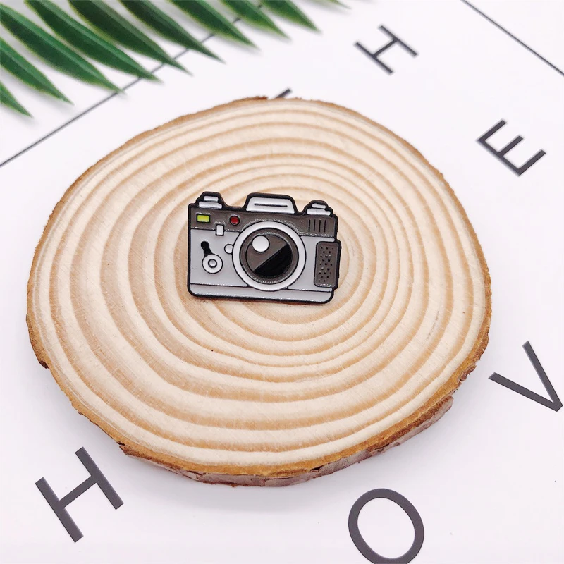 Cartoon Creative Photography Lovers Camera Camera Enamel Brooch Red Green Gray Alloy Badge Clothes Bag Cute Pin Jewelry Gift