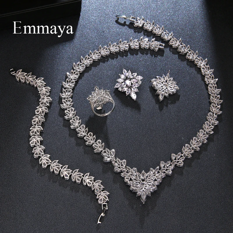 Emmaya Luxury Style Flower Shape Fascinating Design Four-piece Set Fashion Necklace For Female Brilliant Jewelry Party Dress-up