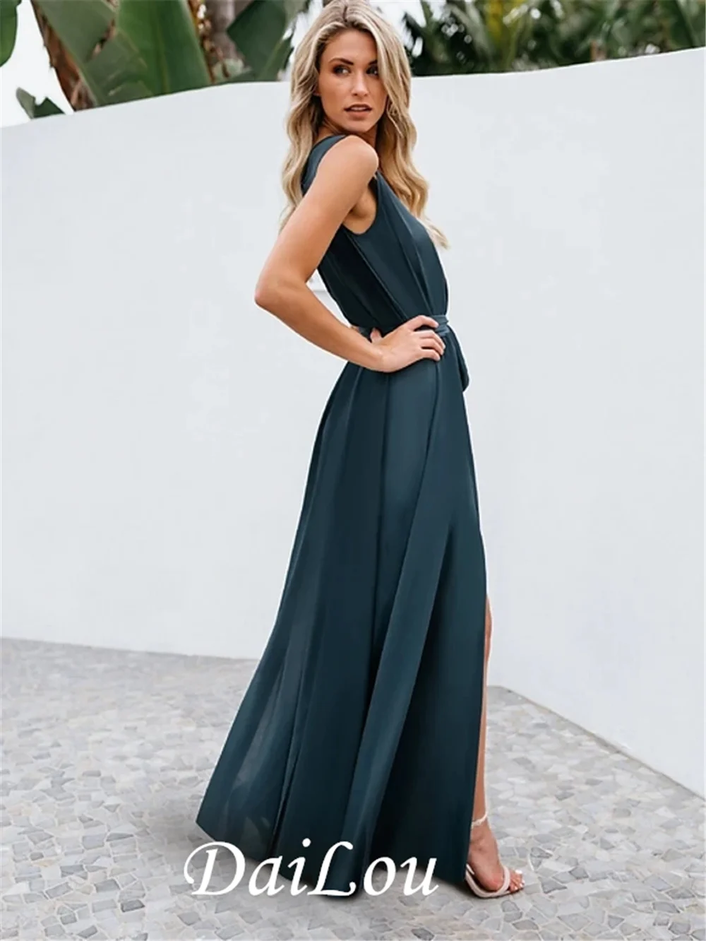 A-Line V Neck Floor Length Chiffon Bridesmaid Dress with Bow(s) / Pleats / Split 2021