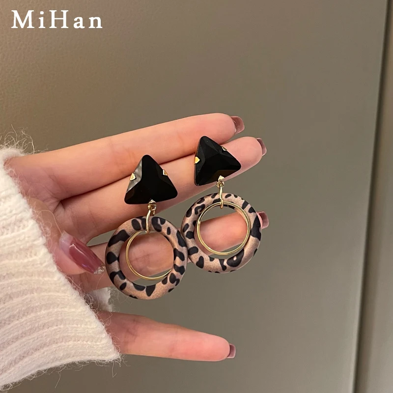 

Mihan 925 Silver Needle Delicate Jewelry Black Triangle Earrings Autumn Winter Leopard Print Round Drop Earrings For Women Girl