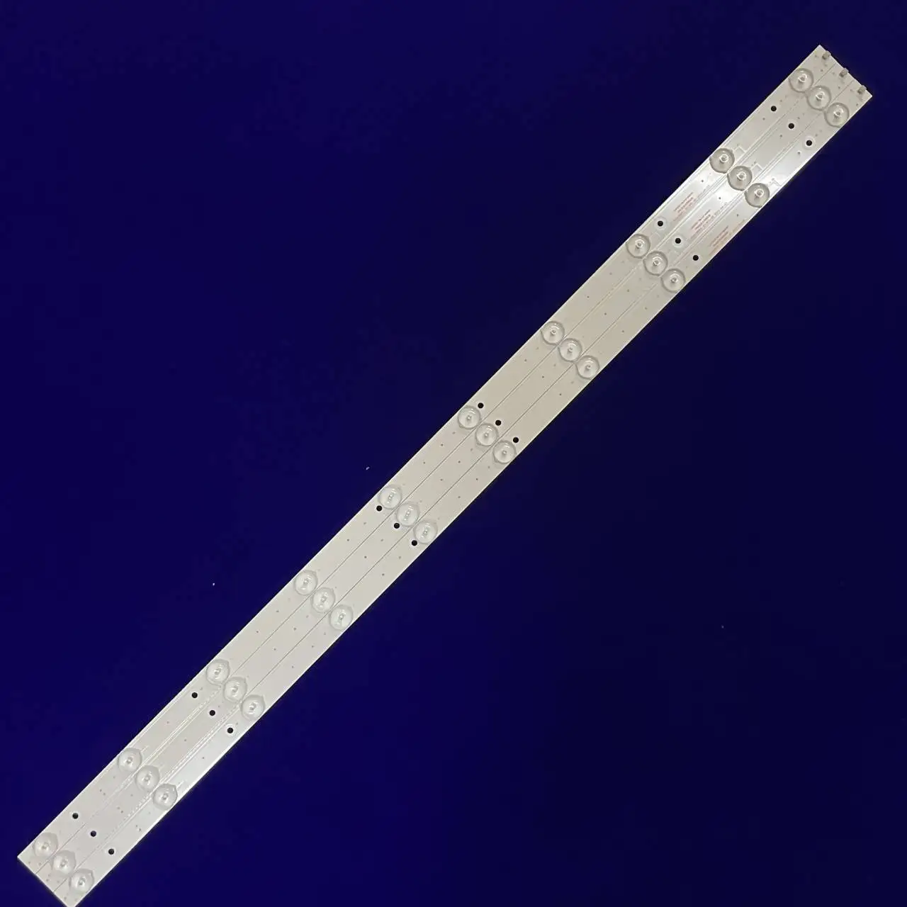 LED Strip MS-L676 V3 ZDCX39D10-ZC14FG-05 HL-00390A28-1001-01 DLED40YEKJ 4X10 001 HL-10400A28-1001S-01 CX390DLEDM LED-42Q5D