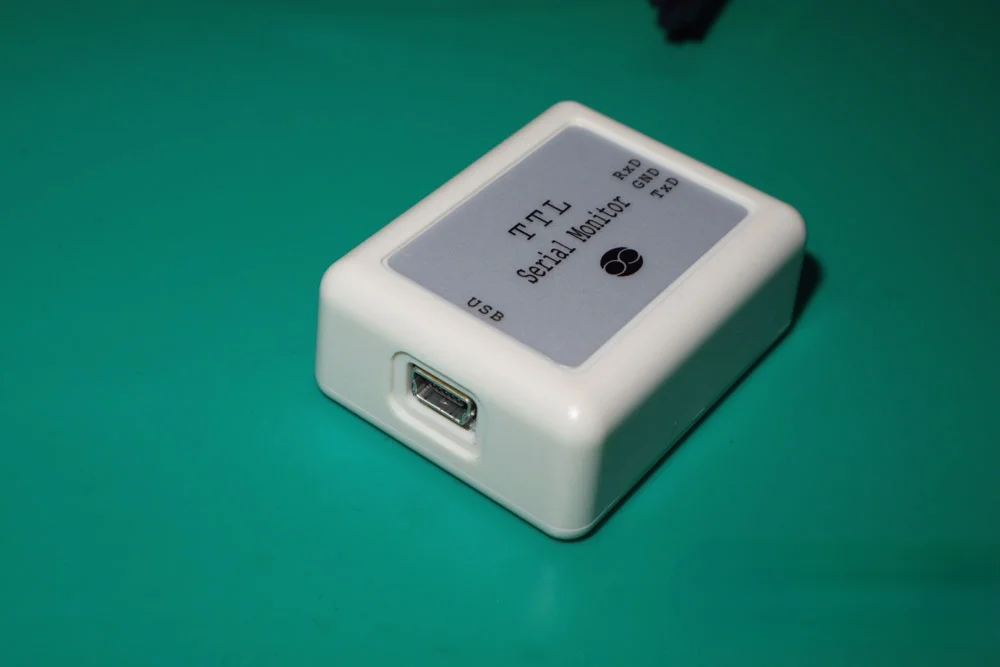 TTL مستوى UART المستمع المنفذ التسلسلي ، ومراقبة ، وتصحيح الأخطاء وتسجيل الاتصالات التسلسلية