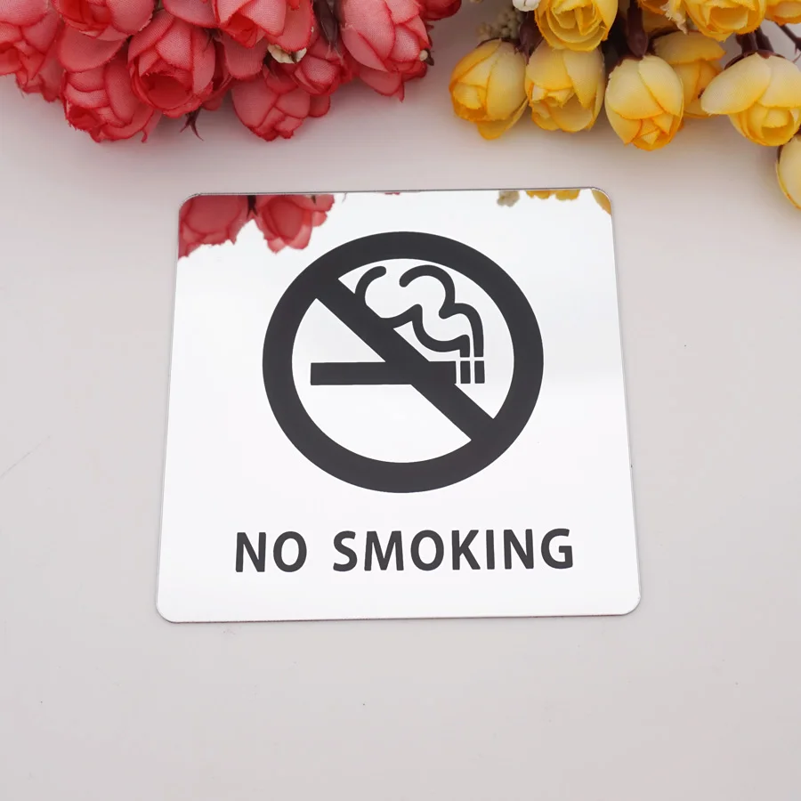 

Наклейка с надписью «Not Smoke Mark»