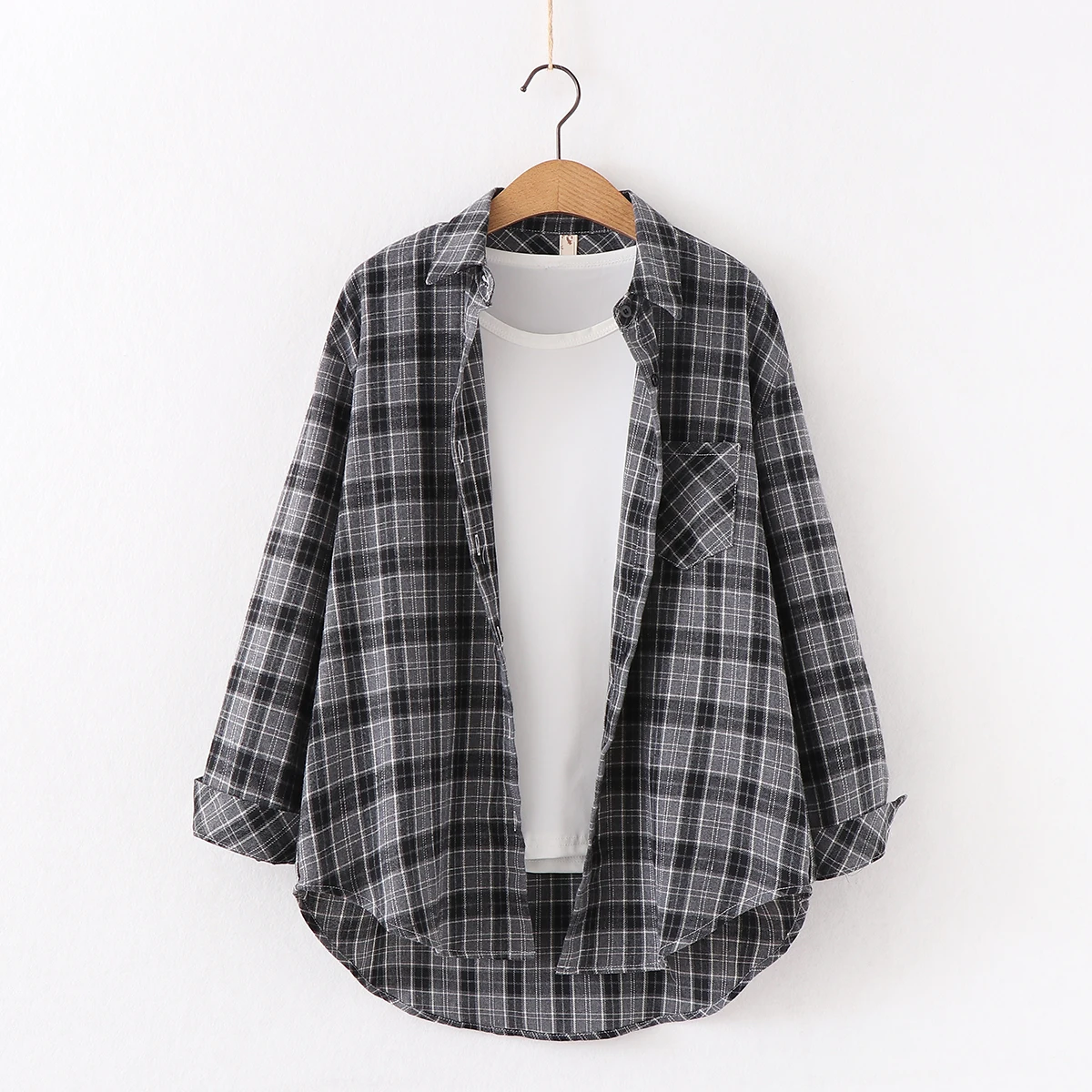 2024 Autumn New Loose Womens Plaid Shirt Brand Excellent Quality Blouses and Tops Fresh Casual Design Female Long Sleeve Shirts