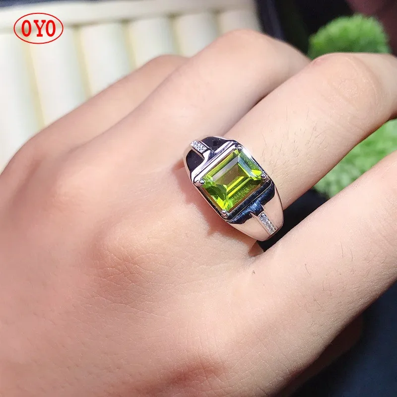 

100% 925 sterling silver with natural peridot men's ring new