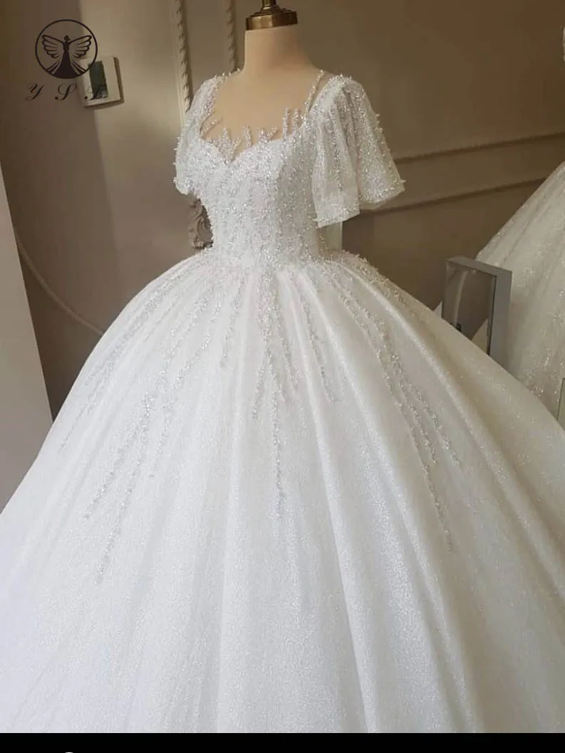 

Vintage Robe De Mariee Illusion O Neck Beaded Heavily Short Sleeve Shinny Ball Gown Puffy Wedding Dresses